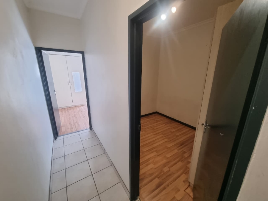 To Let 2 Bedroom Property for Rent in Observatory Western Cape